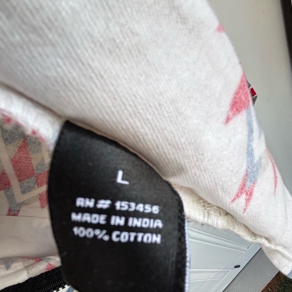 Men's Lightweight Jacket - Red and Gray Pattern - Picture 6 of 8